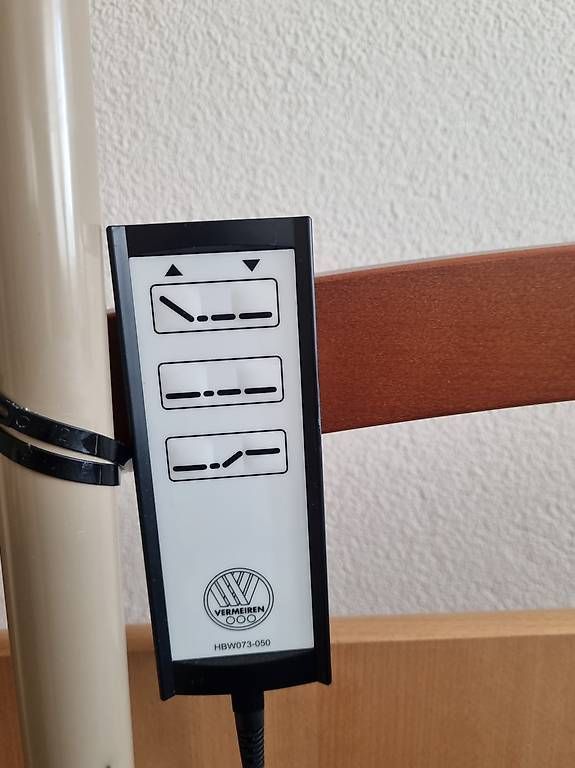 Letti: Pflegebett 90x200cm motorisiert – Usato da Wettingen venduto da Prisilla 2
