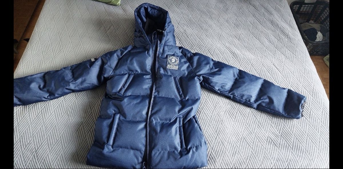 FCZ Giacche: FCZ Südkurve Winterjacke 2024 – Nuovo (secondo la descrizione) da Uerikon venduto da hal_b2hc