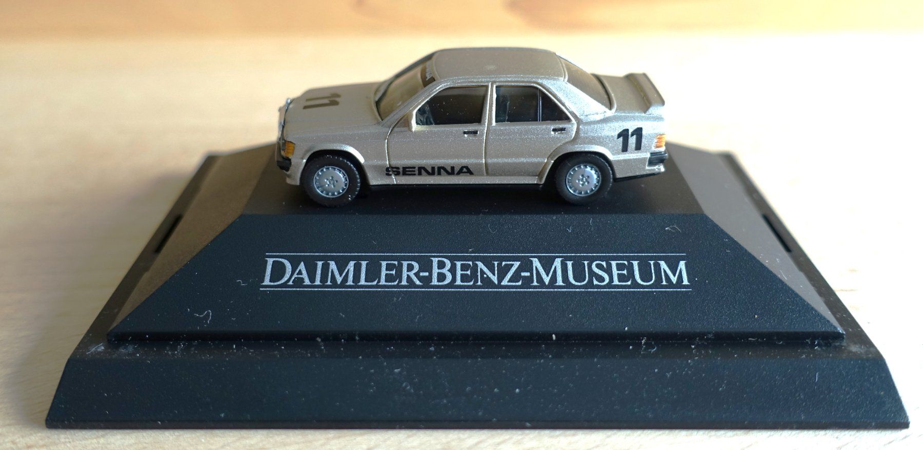 Mercedes-Benz Modellini d'auto: MB. Daimler Benz Museum. – Usato da Horw venduto da SwissSteamMemories