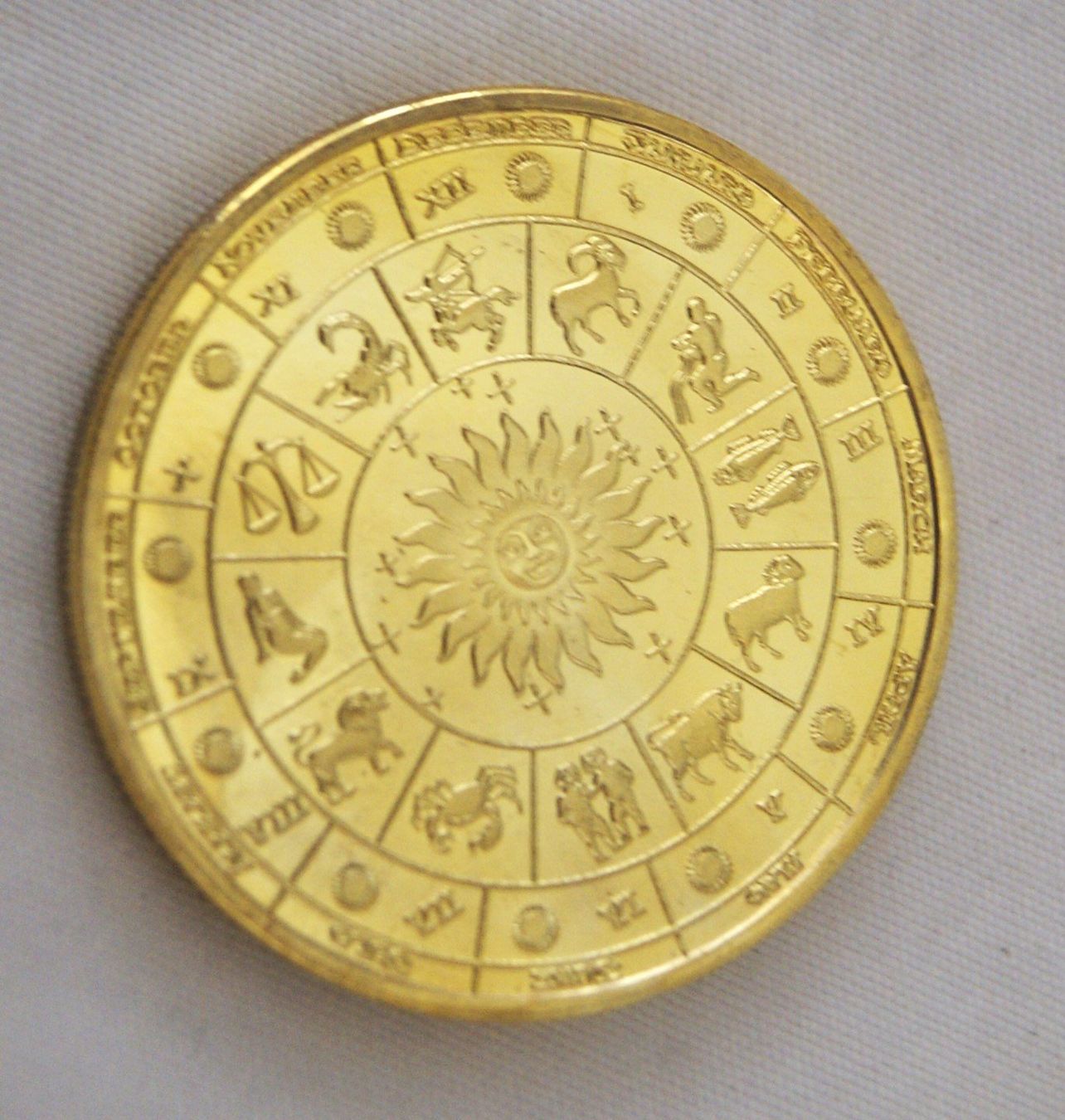 Tutti le monete: ZODIAC STERNZEICHEN GEDENKMÜNZE – Nuovo e nell'imballaggio originale da Stadel venduto da Wald100 3