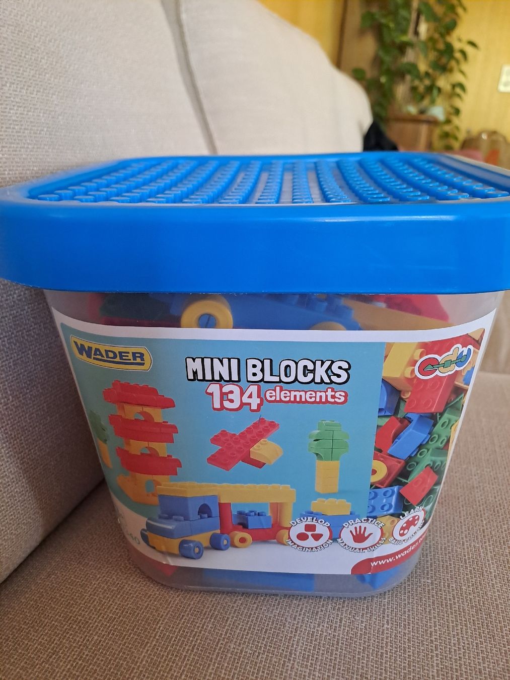 Spielzeuge: Mini Blocks Bausteine Kinderspielzeug – Gebraucht aus Rickenbach LU von bishiida