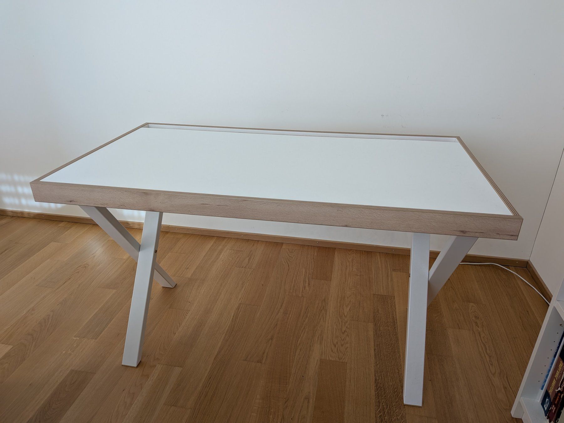 Scrivanie: Schreibtisch Weiss – Usato da Wädenswil venduto da gui_2rv2