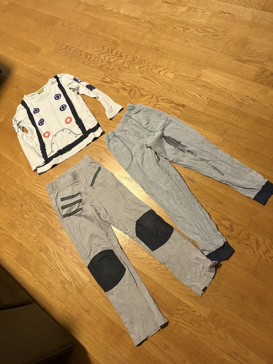 Pigiama & Simili: Pyjama, Knaben Gr. 122 / 128 – Usato da Beromünster venduto da msklef 6