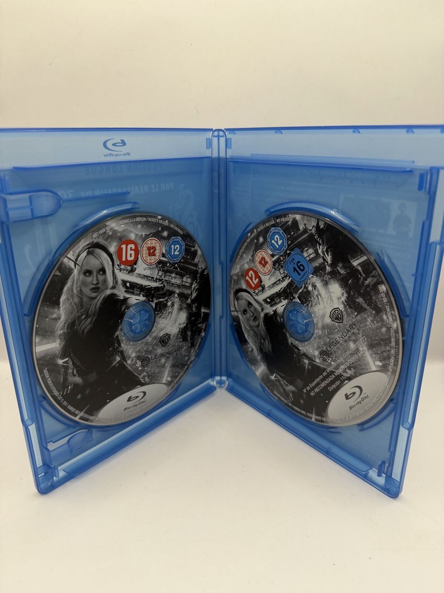 Tous les DVDs: Blu Ray Sucker Punch – D'occasion à Genève par sho_67qj 2