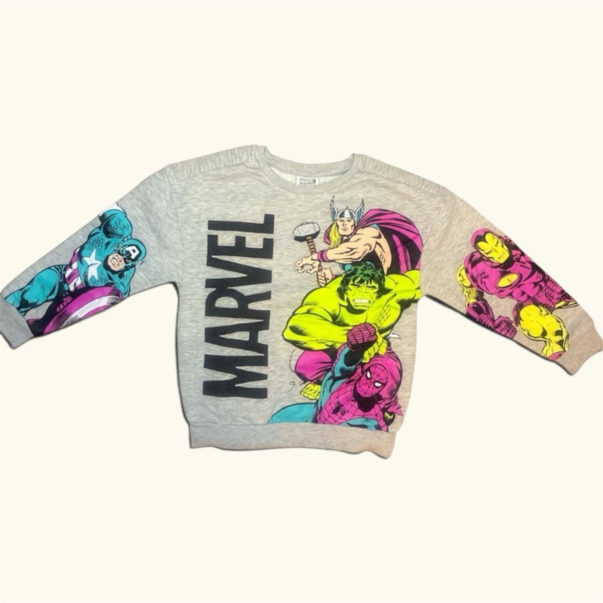 Kleiderpakete & -sets: ENSEMBLE JOGGING ENFANT MARVEL – Gebraucht aus Lausanne von mar_6snp 1