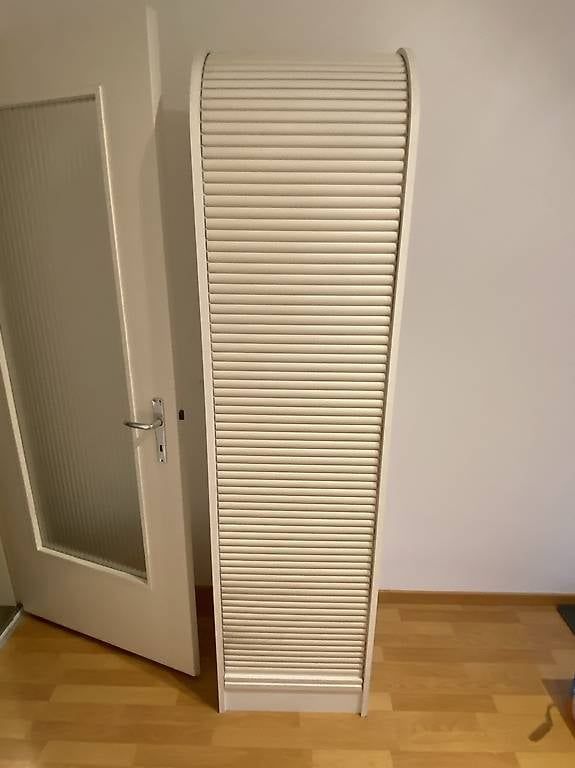 Schränke: Schrank – Gebraucht aus Zuchwil von tgy_2qrg