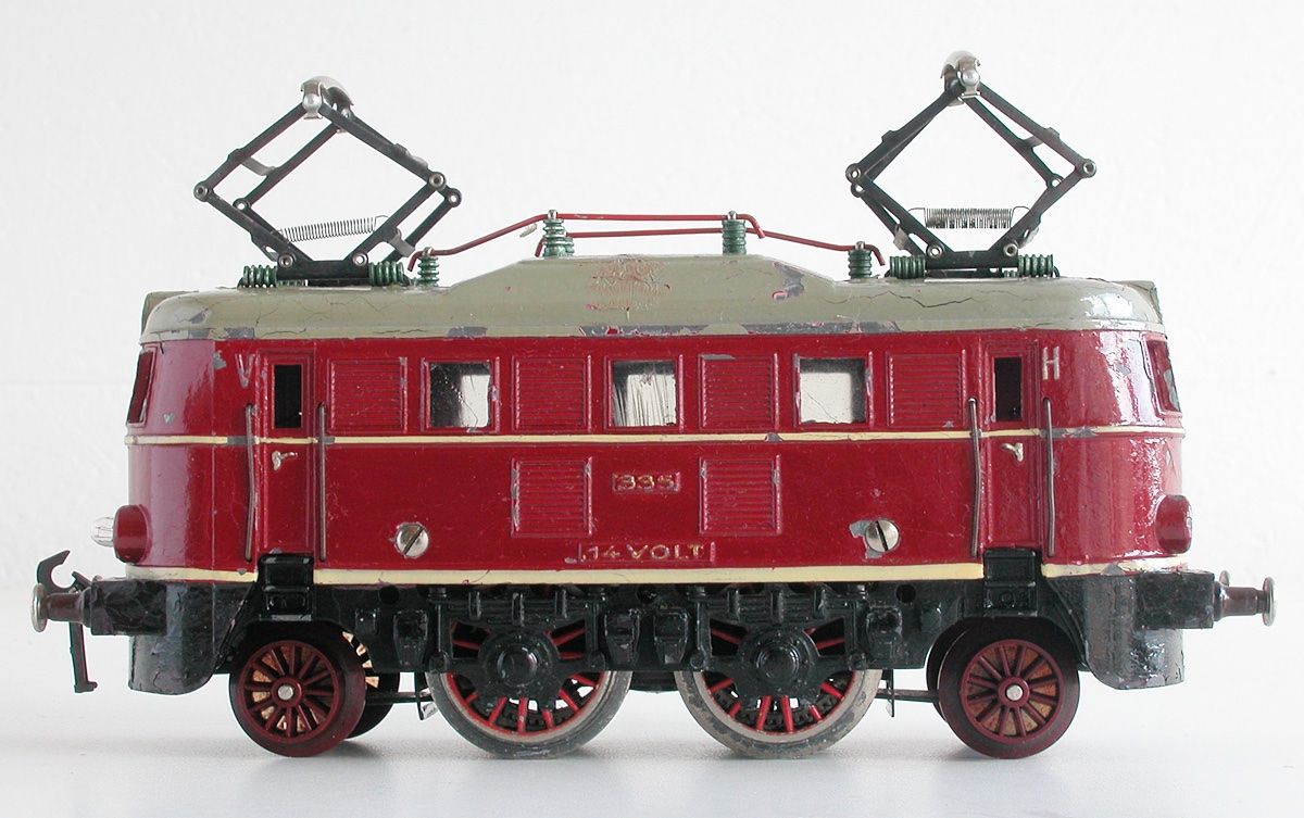 Fleischmann Modellini di ferrovie: Fleischmann elektr. Lokomotive 335 Spur 0 – Usato da Oberwil BL venduto da Klang 1