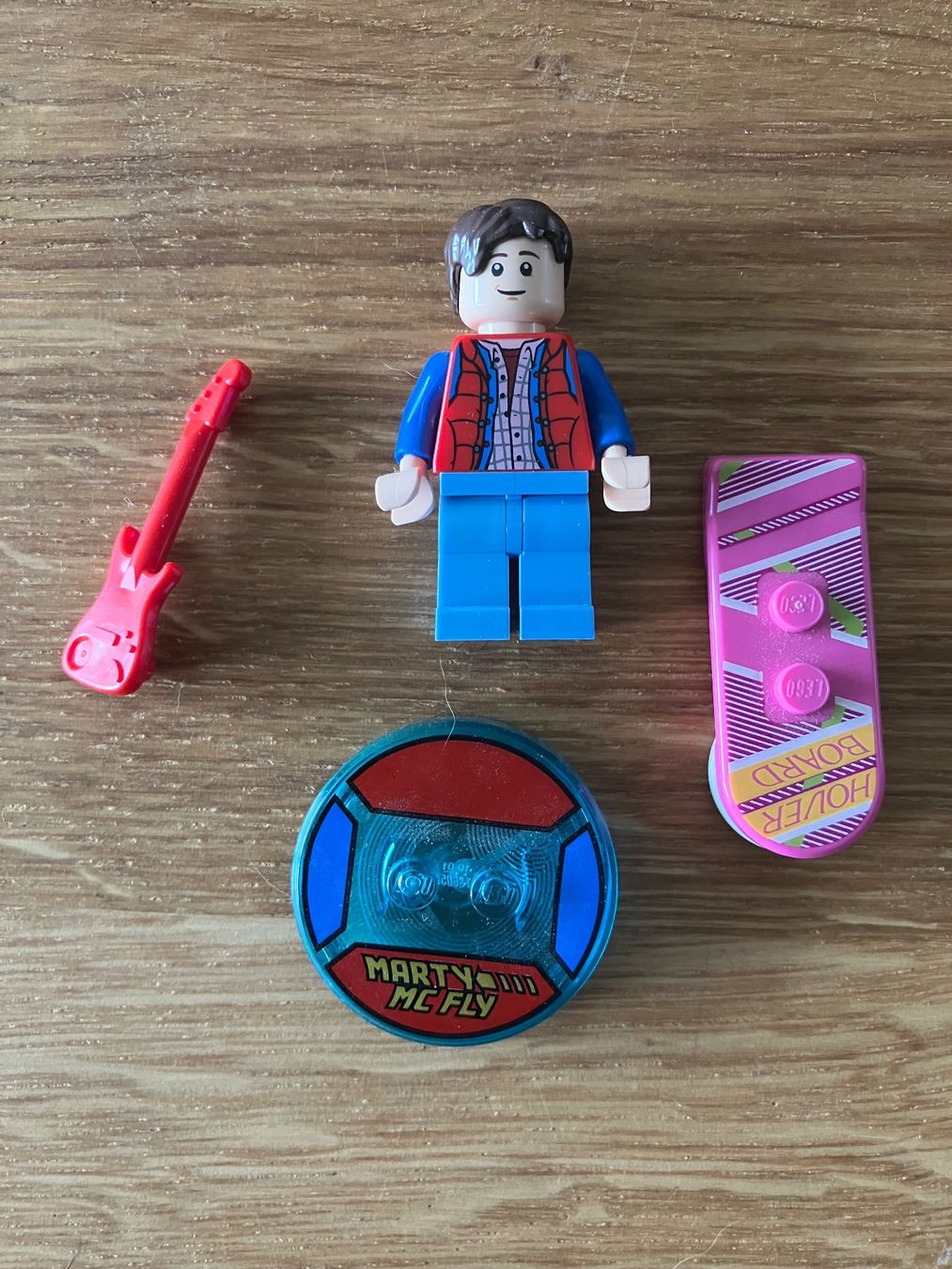 Lego Kit di costruzioni: LEGO Dimensions 71201 minifigure Marty McFly + Hoverboard – Usato da Châtel-St-Denis venduto da Lestresorsdugrenier