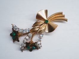 Vintage Brosche Blumenstrauss Gold-Ton Strass grün klar 6,5