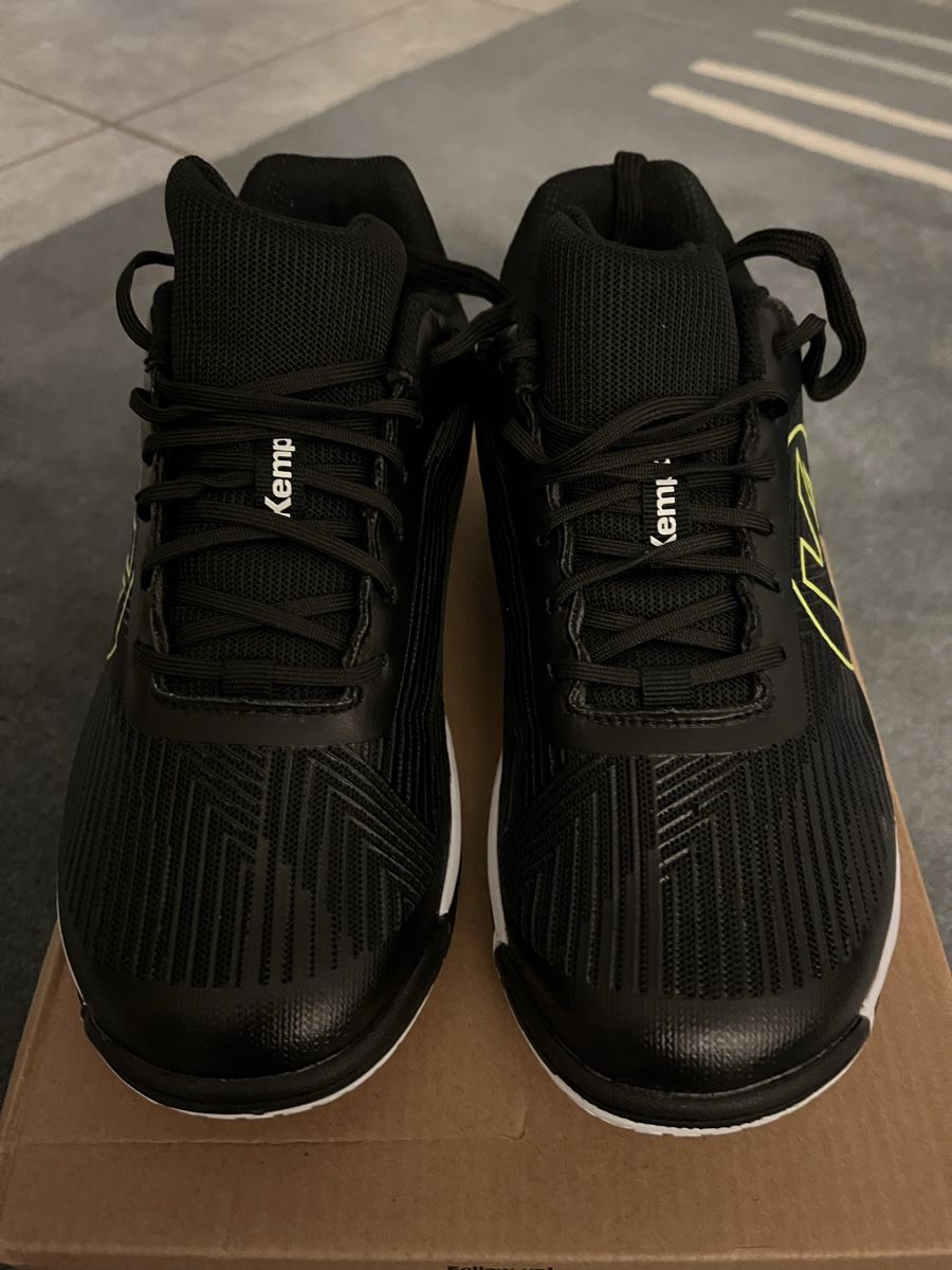 Scarpe da uomo: Kempa Attack 2.0 Eur 39 neu – Nuovo e nell'imballaggio originale da Aarau Rohr venduto da Sheeno