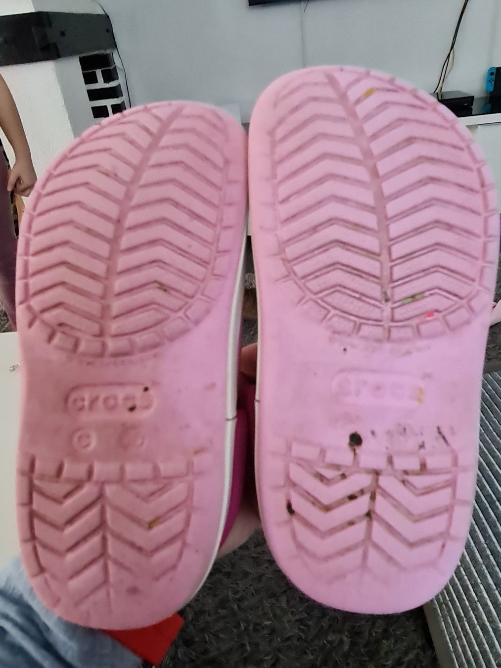 Schuhe für Mädchen: Croocs – Gebraucht aus Ehrendingen von Ince2016 1