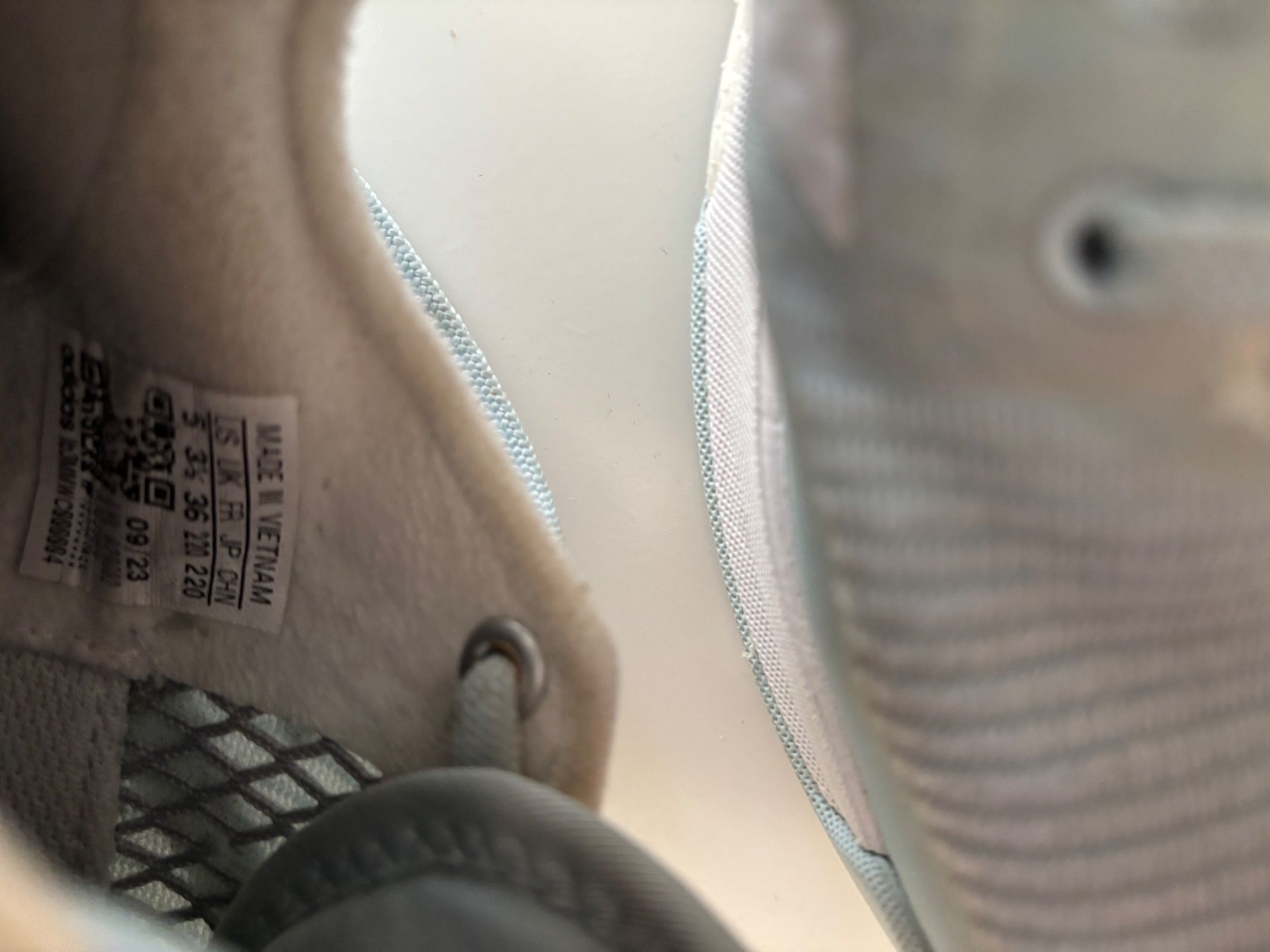 Adidas Scarpe da uomo: Hallenschuh – Usato da Bern venduto da maeri_w 4