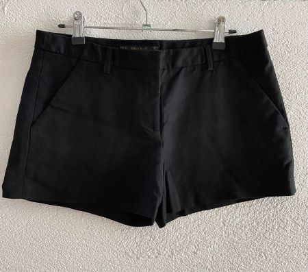 Schwarze Baumwoll-Shorts von Zara (M)