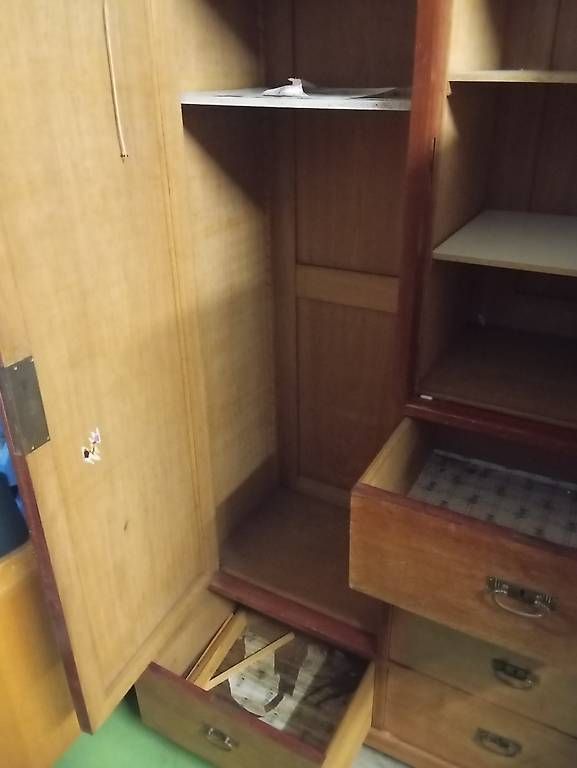 Armadi: Kleiderschrank – Usato da Basel venduto da Petergunn 1