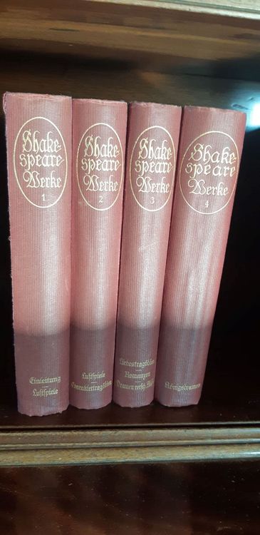 Livres: Shakespeare Werke - 4 Bände – D'occasion à Stetten AG par Brissago25