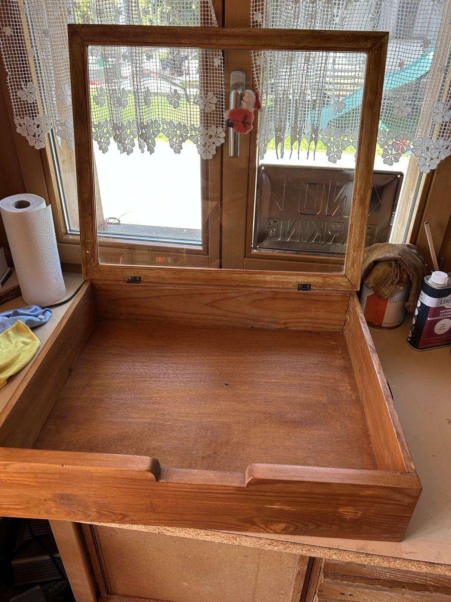 Vitrinen: Vitrine klein / Schaukasten mit Glas, Top! – Gebraucht aus Gwatt (Thun) von ate_6ng8 4