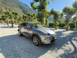 LEXUS NX 300h business E-Four Automatic, Top Zustand!