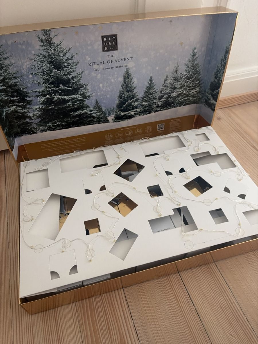 Rituals Kalender: Adventskalender Rituals Leer  – Gebraucht aus Basel von yul81 1