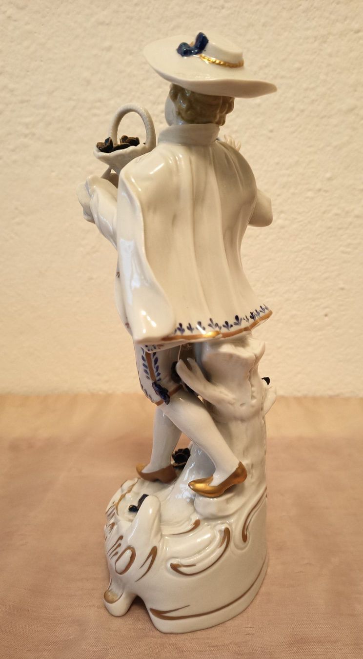 Figuren: Porzellan Sitzendorf "Junge mit Blumen" – Gebraucht aus Schwerzenbach von oldthings79 4