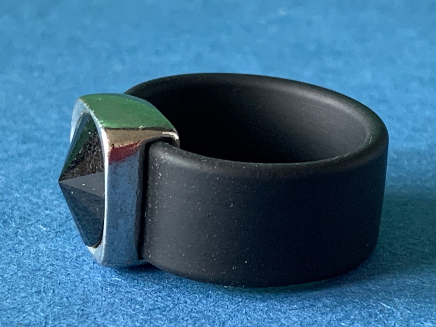 Anelli: Fingerring schwarz (60/19) – Usato da Laufen venduto da Bellebellezza 7