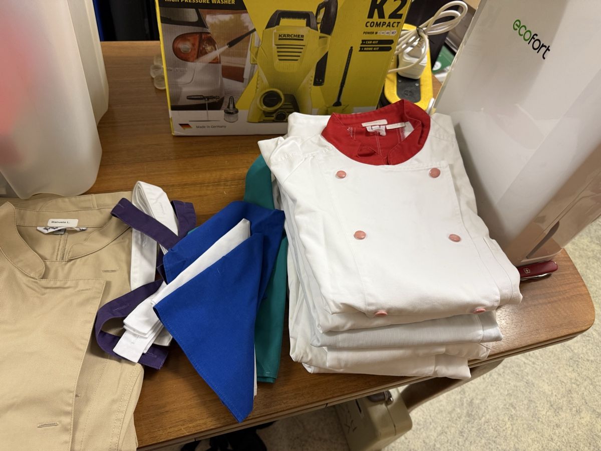 Lots de vêtements: Kochblusen  – D'occasion à Rupperswil par ConradD