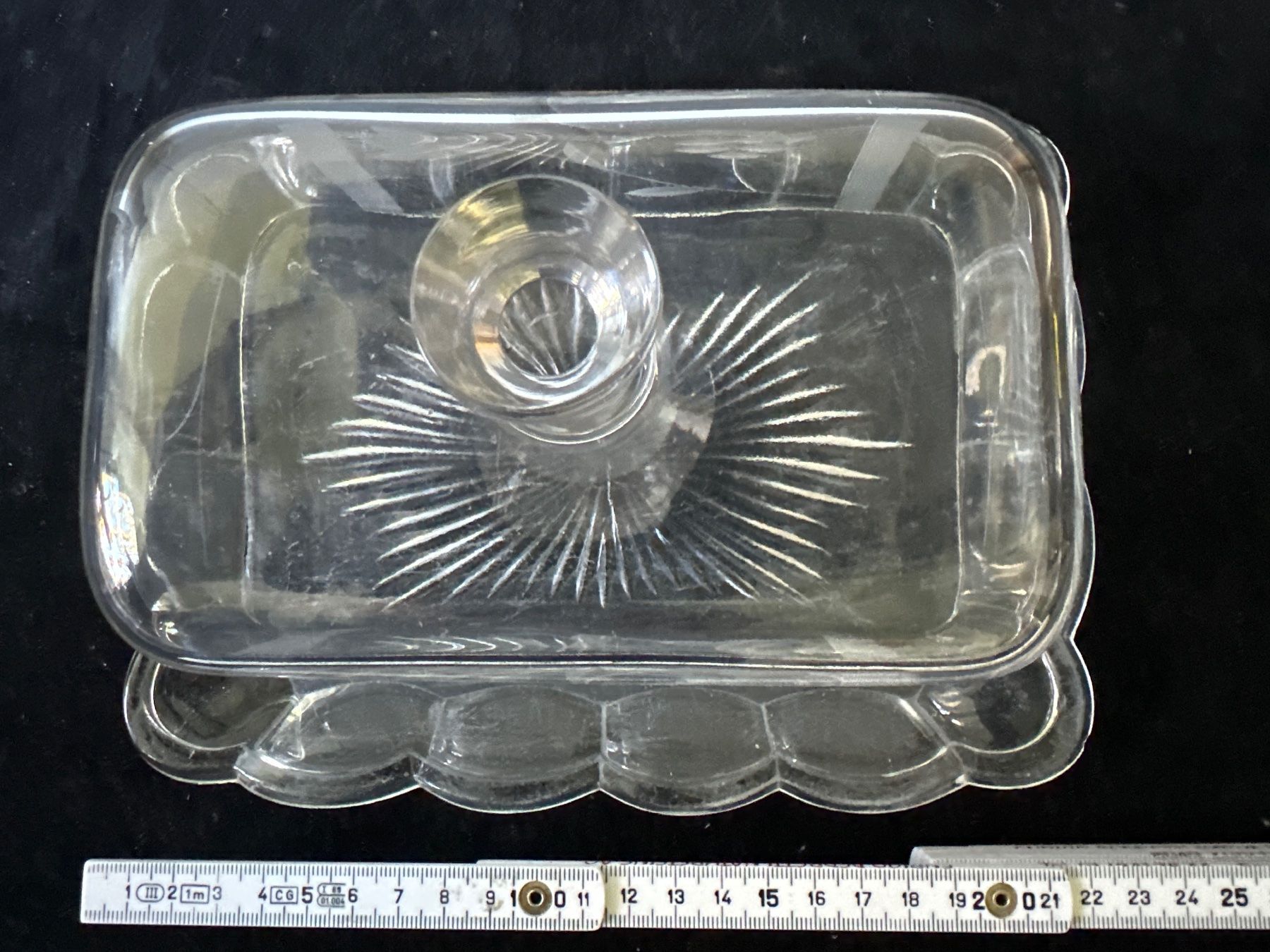 Altre Stoviglie: Butter oder Käse - Platte aus Glas, mit Glas-Deckel. – Usato da Zürich venduto da Chaeffeler 1