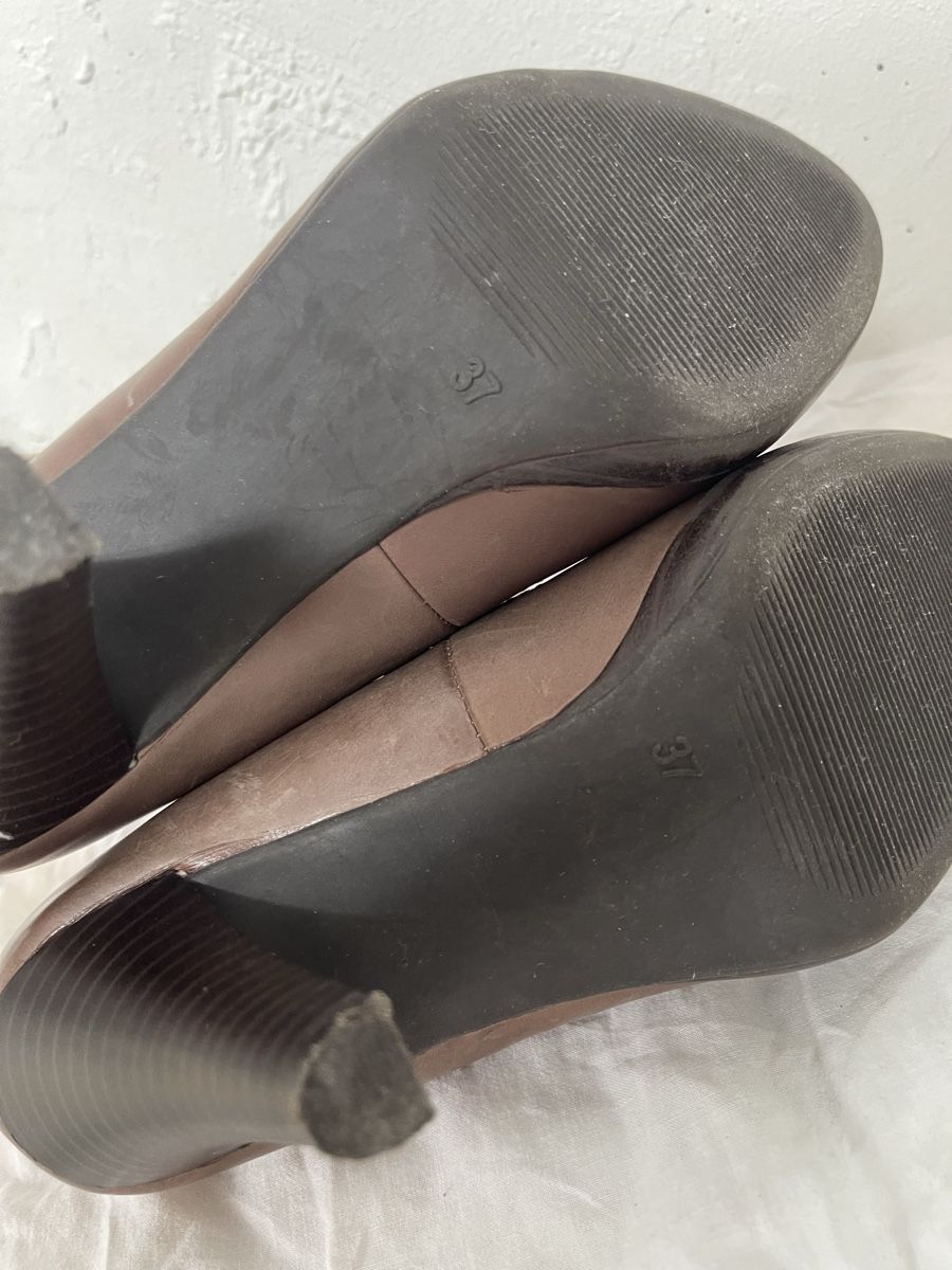 Damenschuhe: Alessandro Bonciolini Pumps aus Leder, Gr. 37 – Gebraucht aus Meikirch von Hilfe_Waisentiere 4