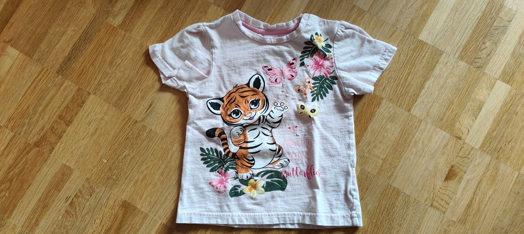 Camicette, T-shirt & Top: süsses Tiger T-Shirt  (Gr.98) – Usato da Wädenswil venduto da adelimmat