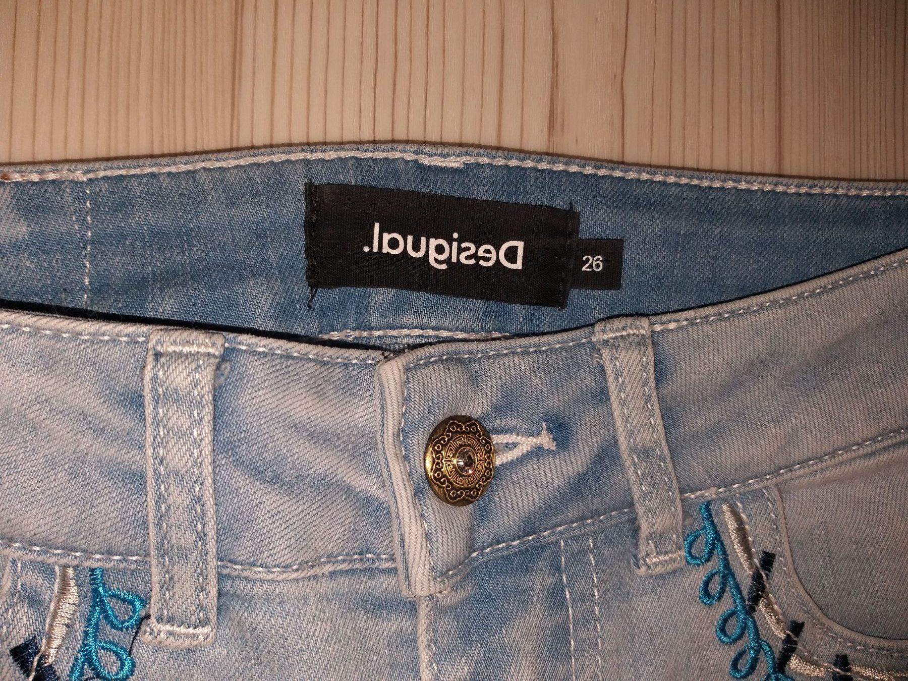 Desigual Jeans: Jeans DESIGUAL  Taille / Grosse W 26......... – Gebraucht aus Cossonay-ville von Super-Price-Quality 2