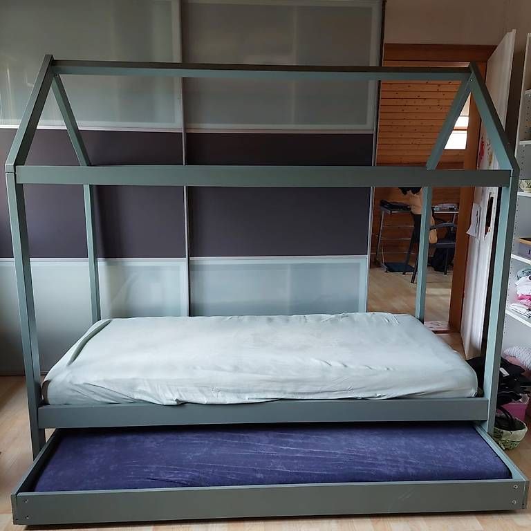Letti: Kinder Haus-Bett – Usato da Thierachern venduto da lor_89x7