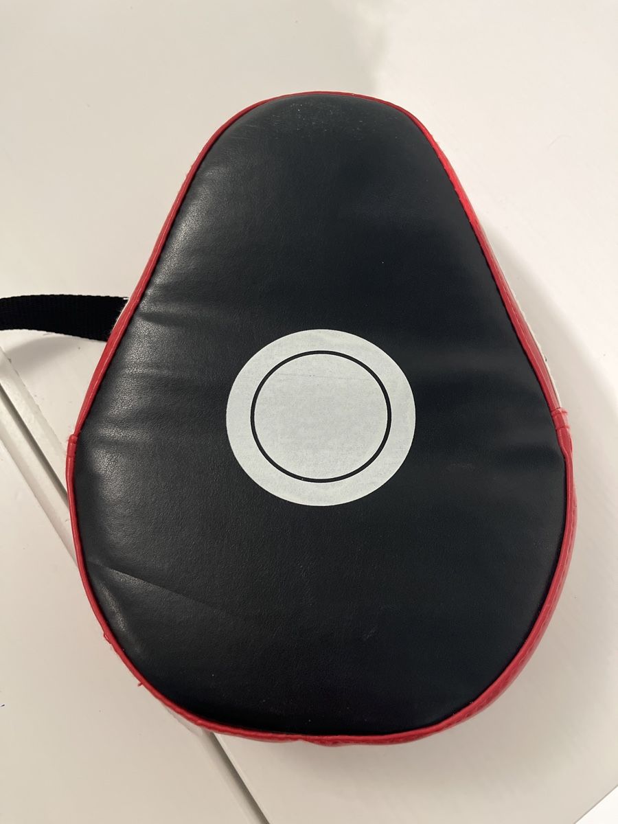 Sonstige Accessoires für Herren: Rote Box-/Trainingshandschuhe – Gebraucht aus Rüschlikon von ant_5v7g 2