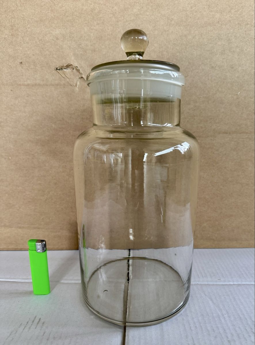 Accessori da laboratorio: Alte Apothekerflasche, Glasgefäss mit Deckel, 28cm hoch – Usato da Zürich venduto da Nobs1