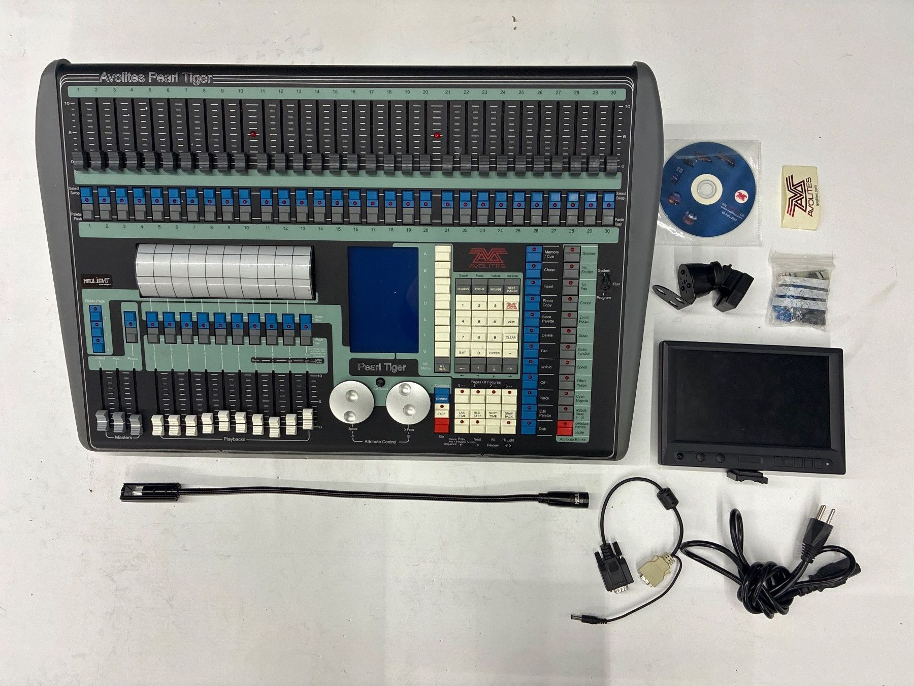 Console di mixaggio: Avolites Pearl Tiger Lichtpult – Usato da Zürich venduto da Boognishh 2