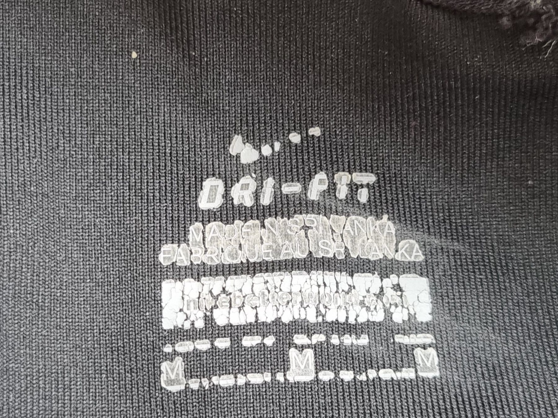 Nike Top: Nike Sport Bra black M – Usato da Schüpfheim venduto da Rezwel 2