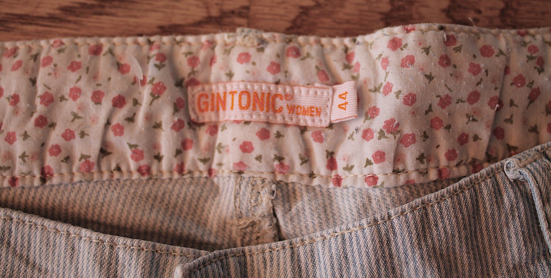 Hosen: Gintonic Shorts gestreift & top Zustand Hose – Neu (gemäss Beschreibung) aus Hüttwilen von pinti55 2