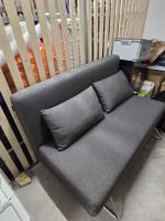 Ausklappbares Schlafsofa in gutem Zustand