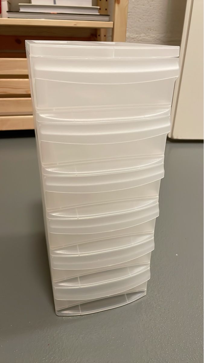 Rotho Recipients et similaires: Meuble tiroirs en plastique blanc transparent – Neuf (Voir description) à La Tour-de-Peilz par flo_m27g
