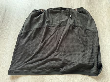 Boppy 4in1 Multifunktioneller Schal Schwarz