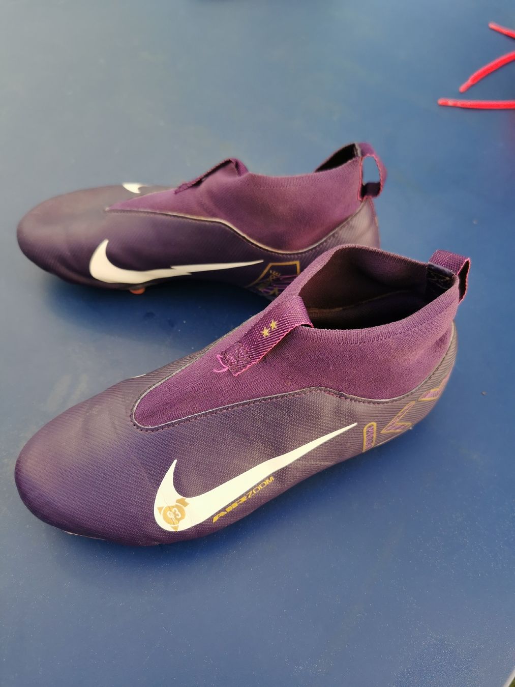 Scarpe per ragazzi: Nike Air zoom Kilian Mbappé – Usato da Courtelary venduto da ouaibeer