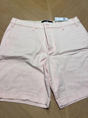 Bermuda Hollister