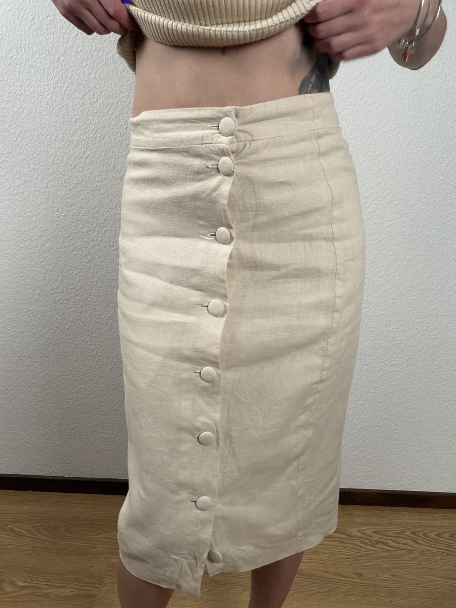 Gonne: MOHITO Beige Button Front Midi Skirt Size 36 – Usato da Knonau venduto da Grapesvintage 5