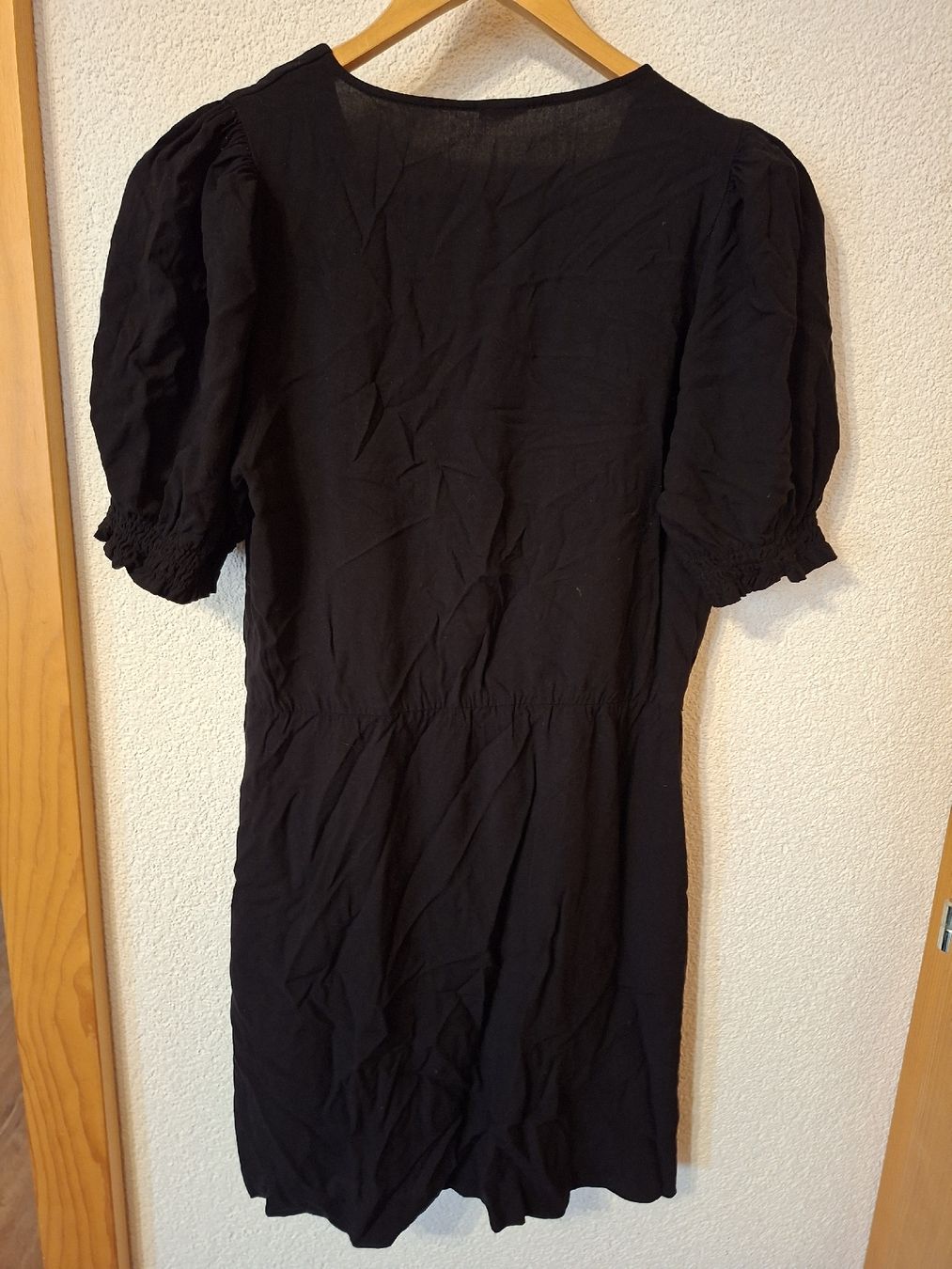 H&M Kleider: schwazes Sommerkleid von H&M – Gebraucht aus Leuk-Stadt von See_Lin 1