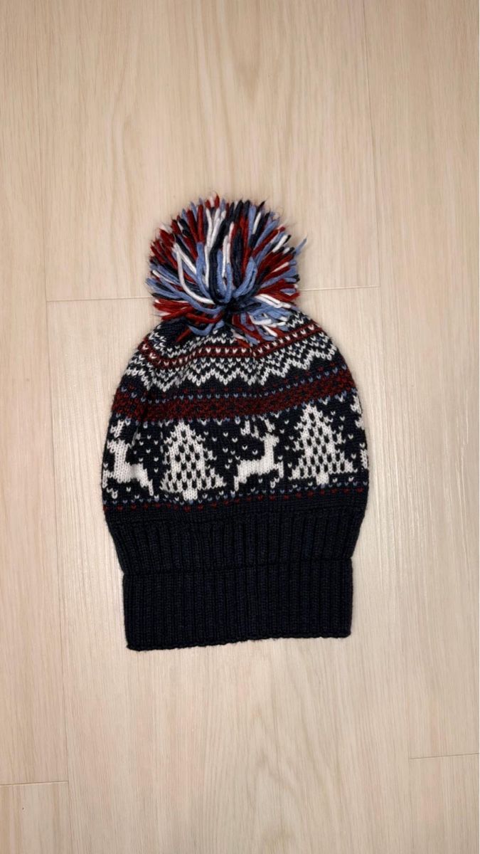 Altro abbigliamento per bambino: Winter Beanie Hat with Reindeer Pattern and Pom Pom – Usato da Effretikon venduto da lio_gjr8