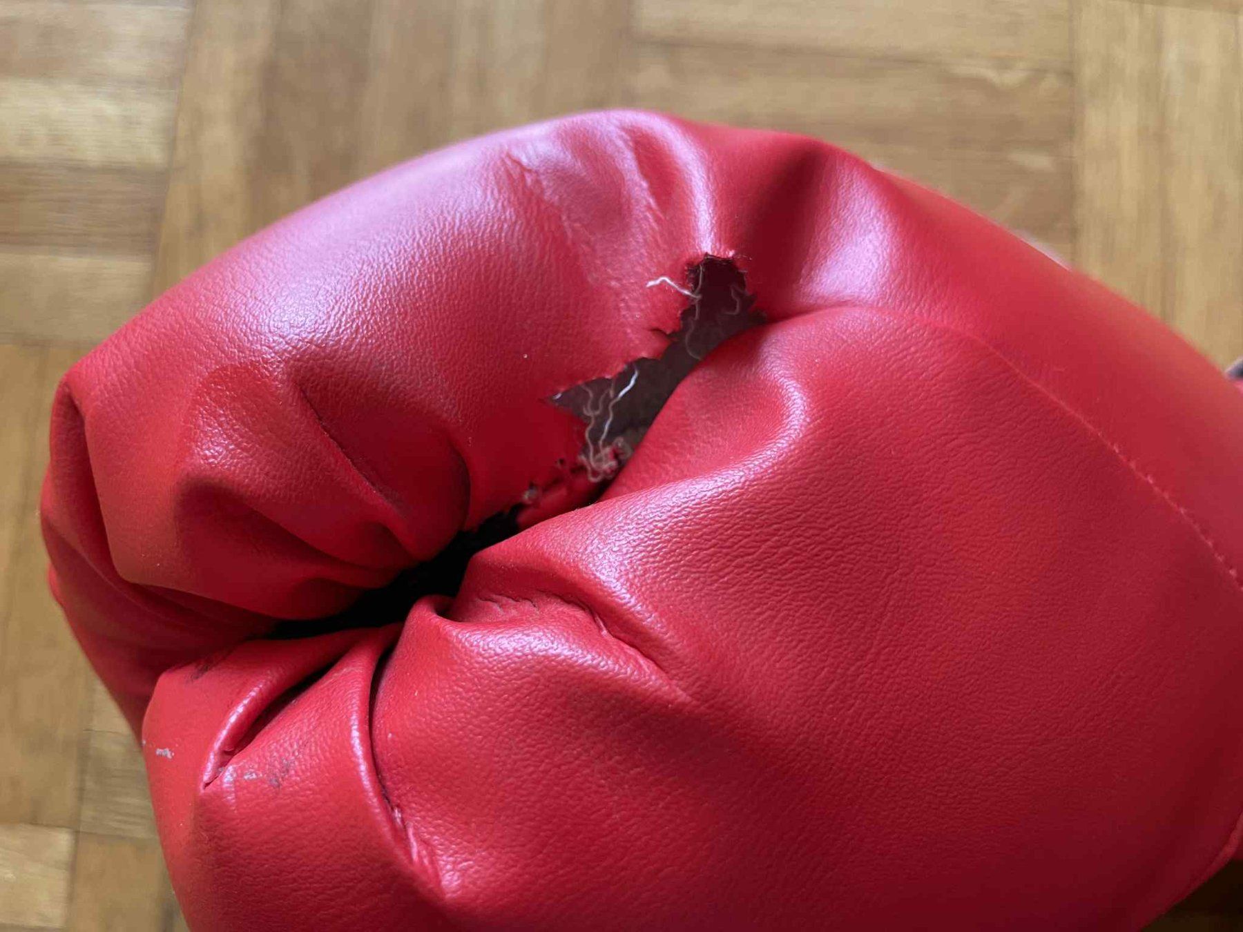 Guanti & manicotti: Red Boxing Gloves S/M with 280cm hand wraps – Usato da Zürich venduto da mei_wvq7 4