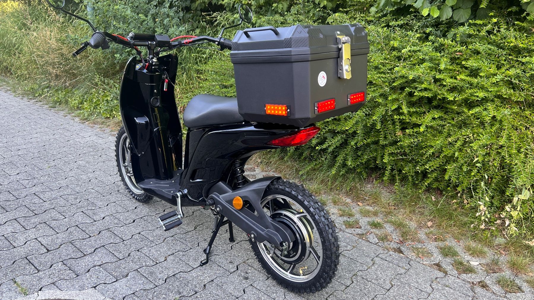 Voiturettes électriques: Elektro Mofa. Elektro Roller – Défectueux à Frasnacht par Padi1968 1