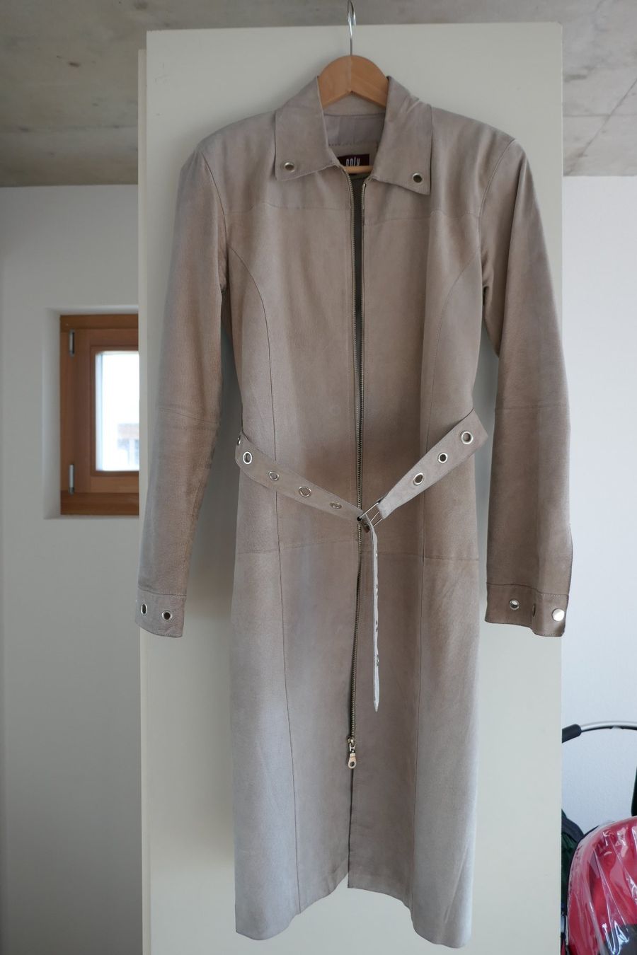 Only Cappotti: Beiger Wildledermantel Gr. S – Usato da Villars-sur-Glâne venduto da richardette