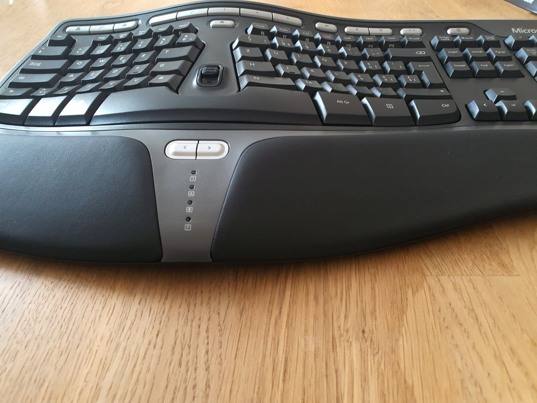 Microsoft Claviers: Microsoft Natural Ergonomic Keyboard 4000 v1.0  DEFEKT!!! – Défectueux à Winterthur par Nooitgedagt 2