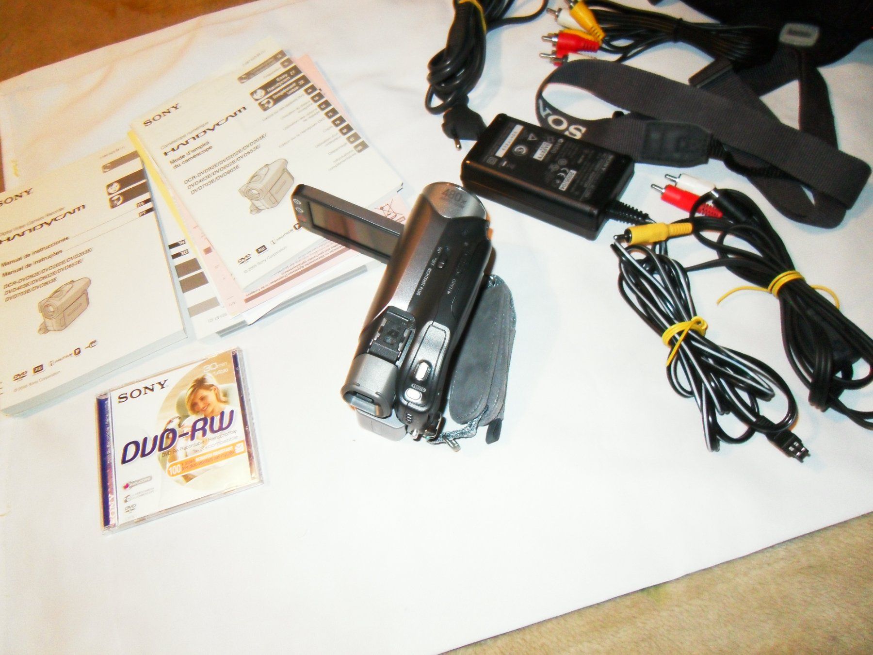 Sony Videocamere: DVD DVD 202E SONY VIDEO KAMERA – Usato da Zuchwil venduto da t.rachel 8