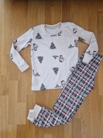 Süsser Pyjama, Gr. 134/140🎅🎄✨