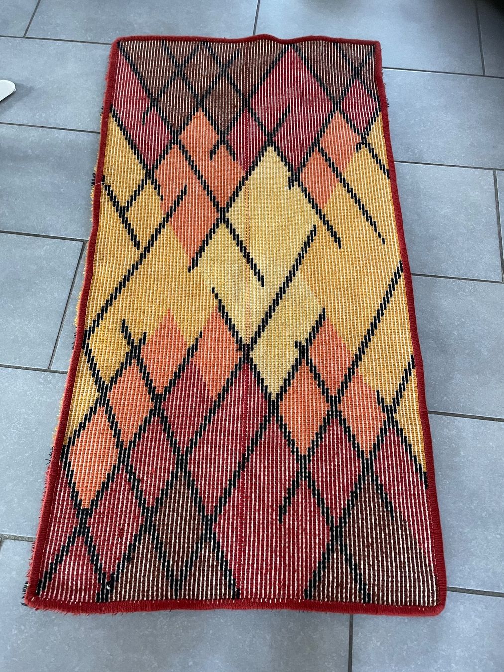 Tappetini fitness: Tapis vintage 70’ – Usato da Les Genevez JU venduto da fabliane 2